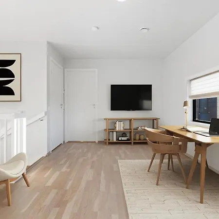 New House,svolvaer Center,3 Bedrooms Apartment *
